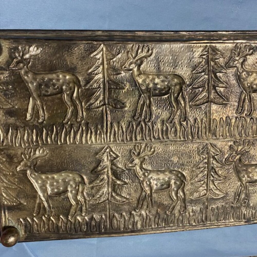 Vintage-style Silver Plate Tray Deer & Evergreen Trees Embossed Repousse - Picture 5 of 8